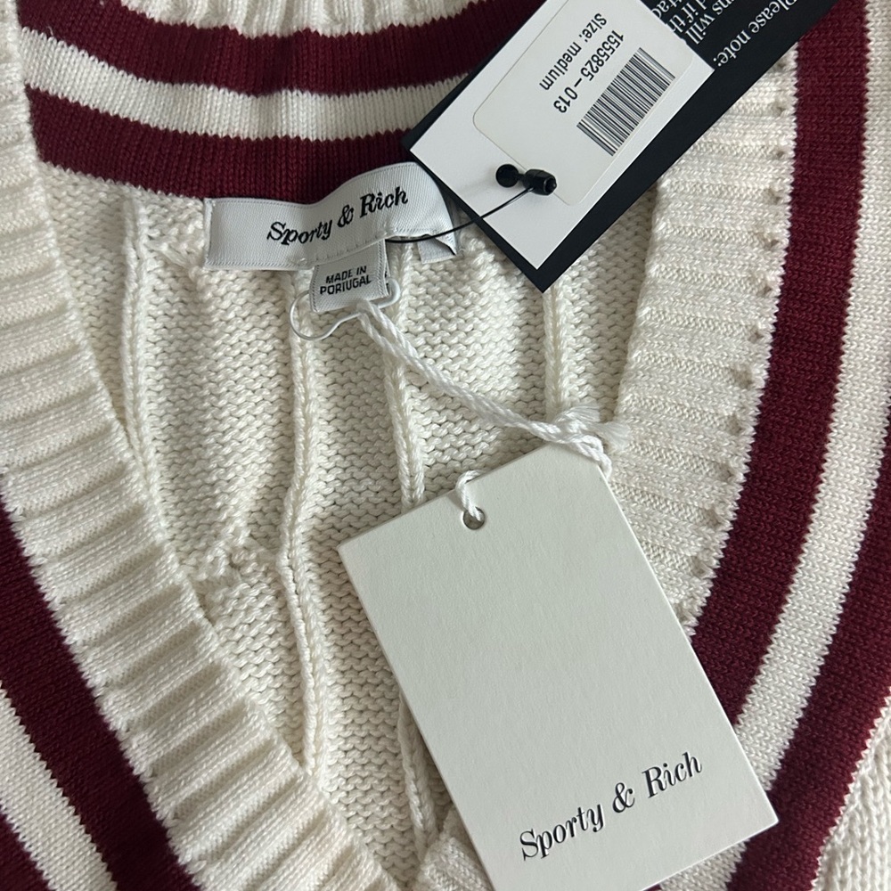 Sporty and rich Women's V-Neck Cable Knit Sweater - White and Red - Picture 6 of 12